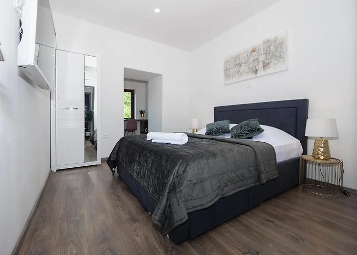 Arena Delight Пула